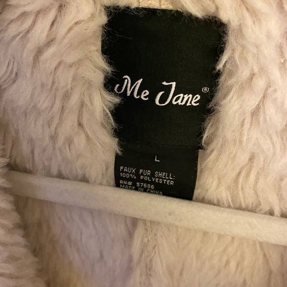 Me Jane Faux Fur Vest - Picture 2 of 2